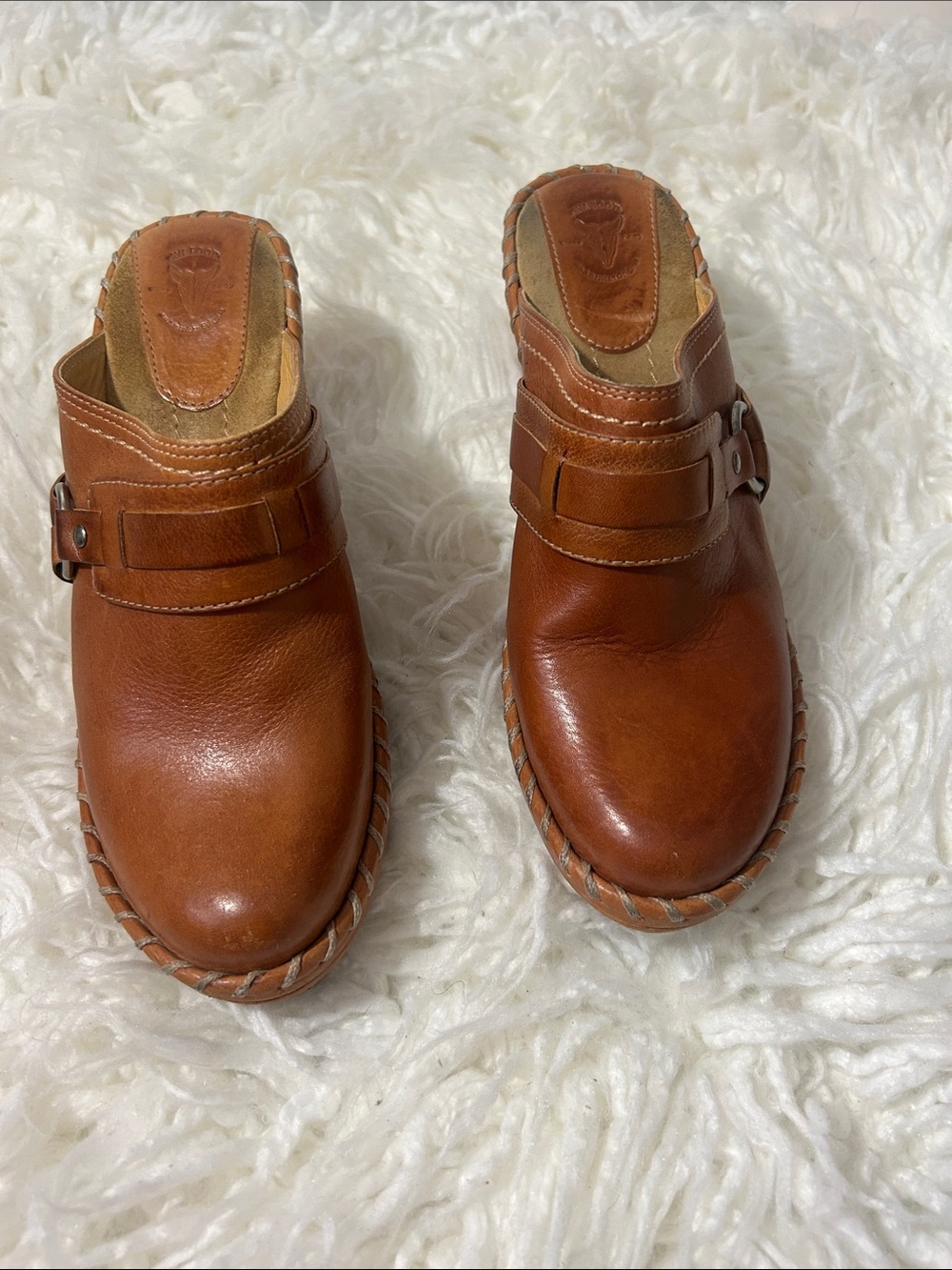 Frye Charlotte Ring Tan Leather Slip-On Clogs with Buckle Detail size 7 - Picture 4 of 10
